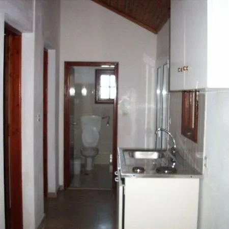 Vasso Hotel 2*